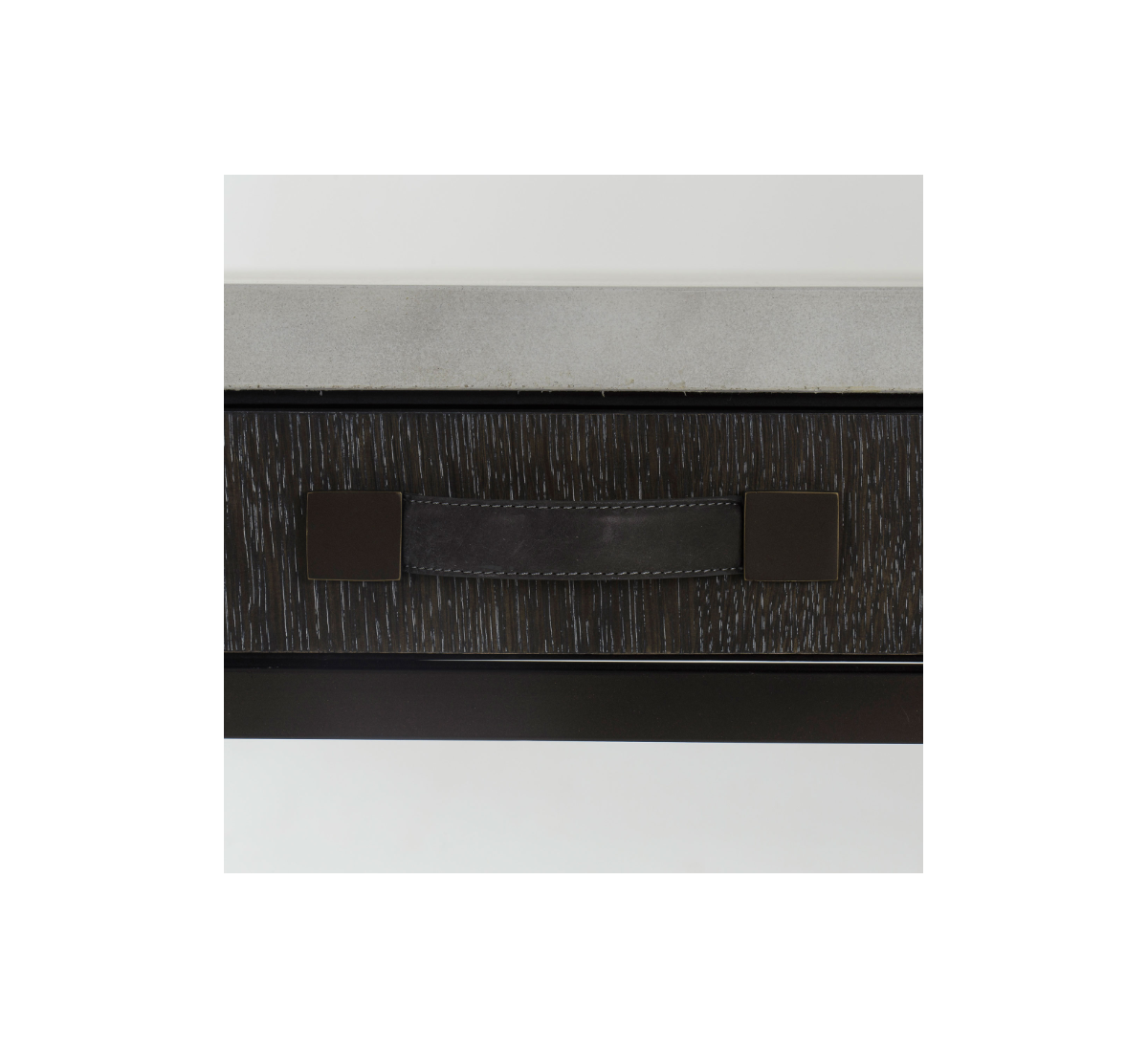 Письменный стол EMERSON Andrew Martin, стоимость 448 900 руб.  Фотография 2